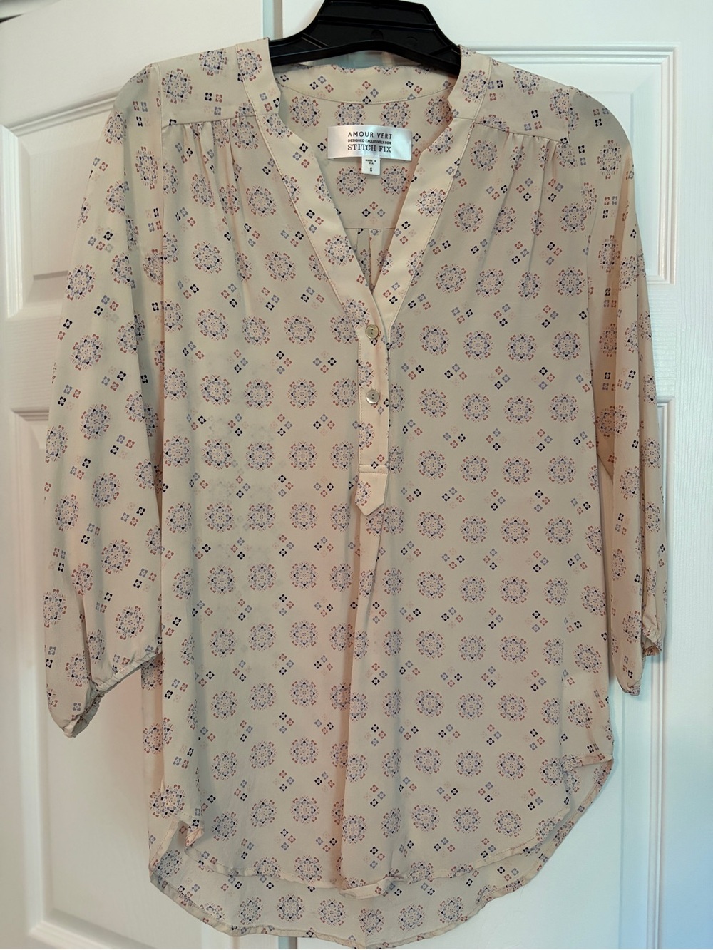 Amour Vert Cream Printed Split-Neck Blouse